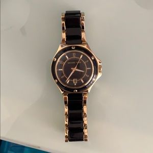 michael kor black and gold watch